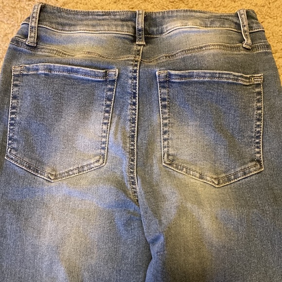 And now this ripped jeans - Picture 5 of 5